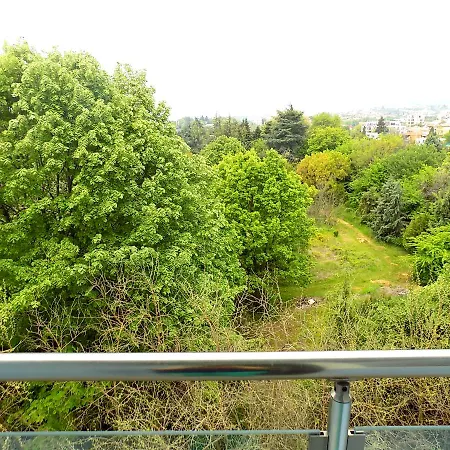 דירה Evksinograd Park View וארנה